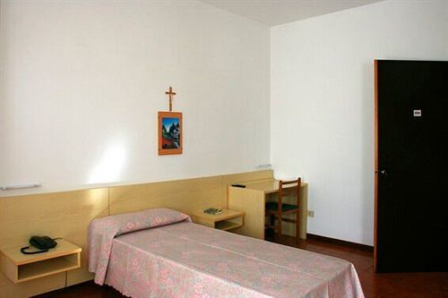 Отель Casa Per Ferie Eremo Santa Rosa Da Lima Рим Экстерьер фото